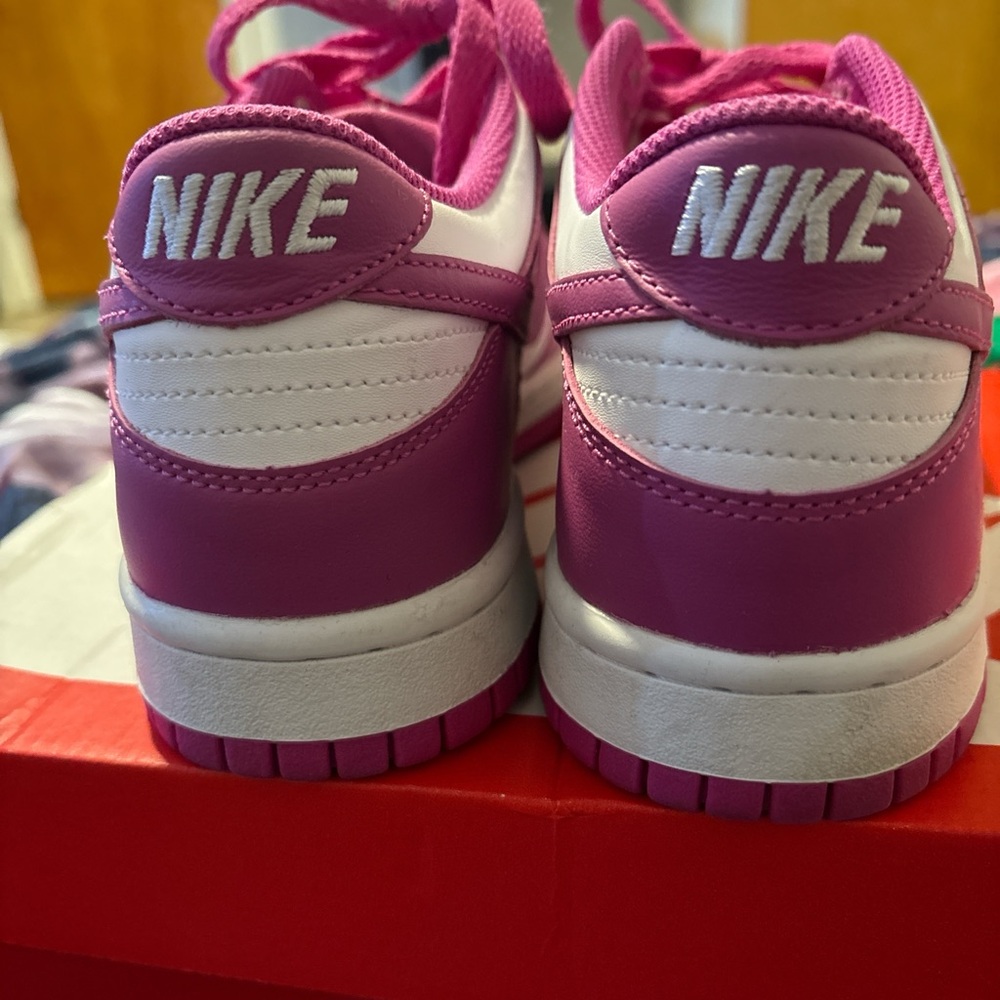 Nike Dunks - Picture 3 of 4
